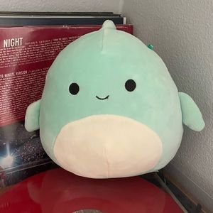 8 inch Perry Fish Squishmallow